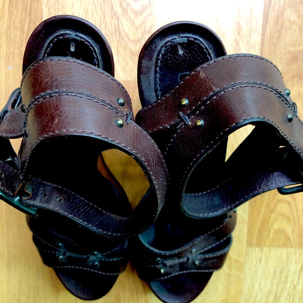 Chloe brown leather wedges/heels. 8.5 - Picture 3 of 9